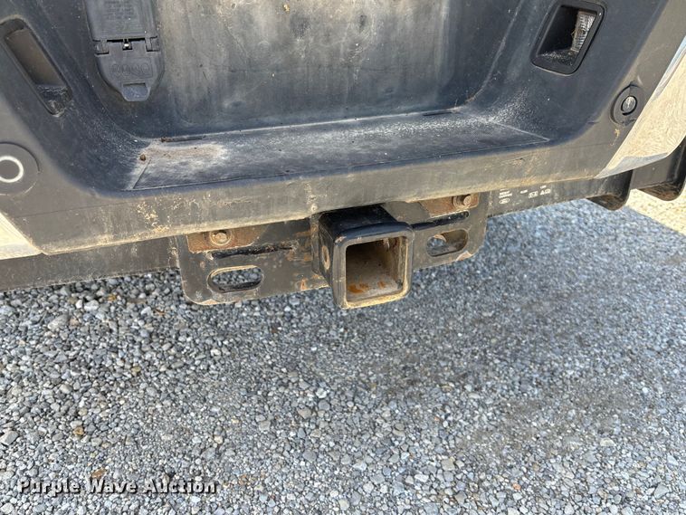image for item FC1933 2019 Ford F250 Super Duty XLT Crew Cab pickup truck