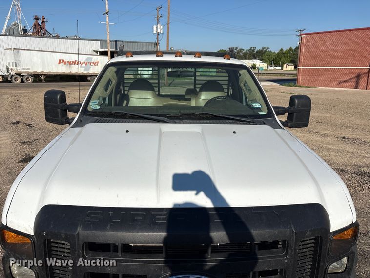 image for item FC2501 2008 Ford F450 flatbed truck