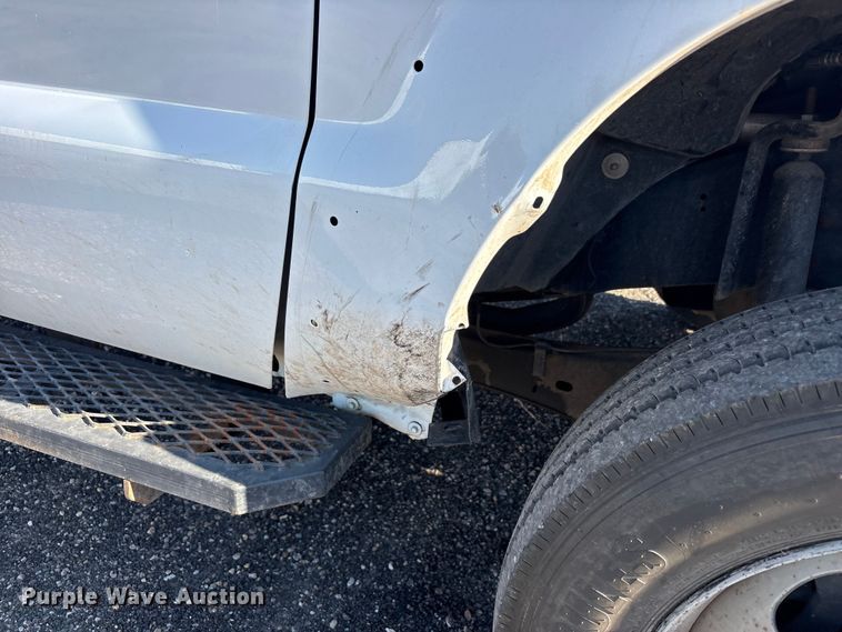 image for item FC2501 2008 Ford F450 flatbed truck