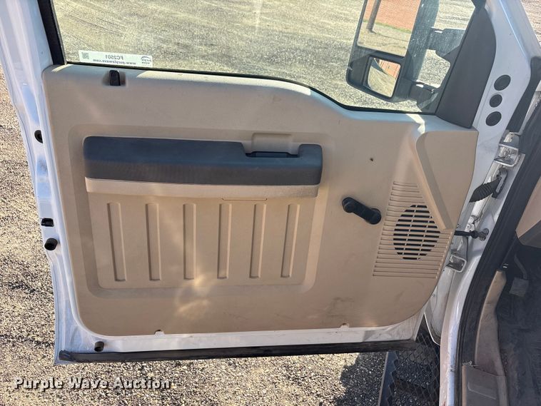 image for item FC2501 2008 Ford F450 flatbed truck