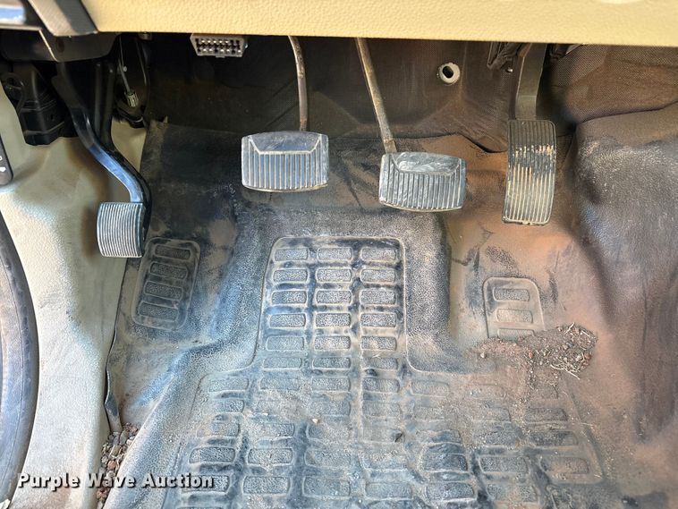 image for item FC2501 2008 Ford F450 flatbed truck