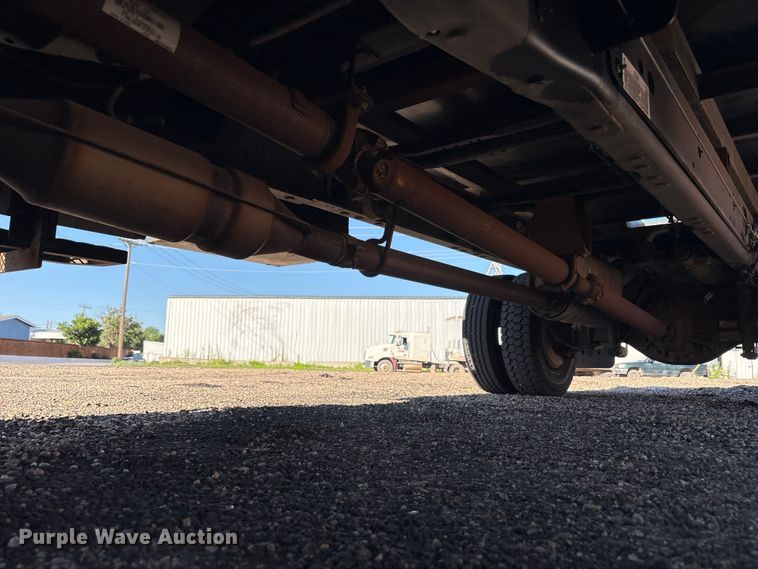 image for item FC2501 2008 Ford F450 flatbed truck