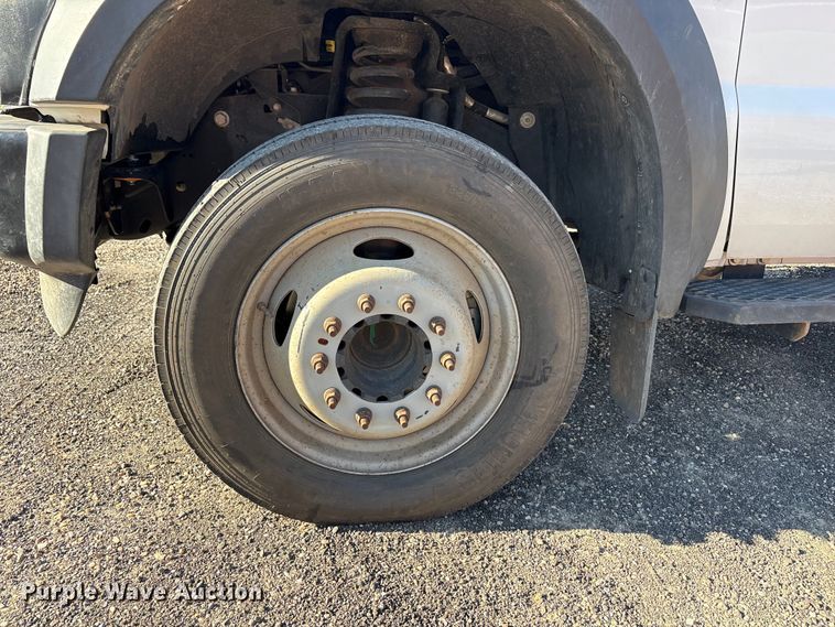 image for item FC2501 2008 Ford F450 flatbed truck