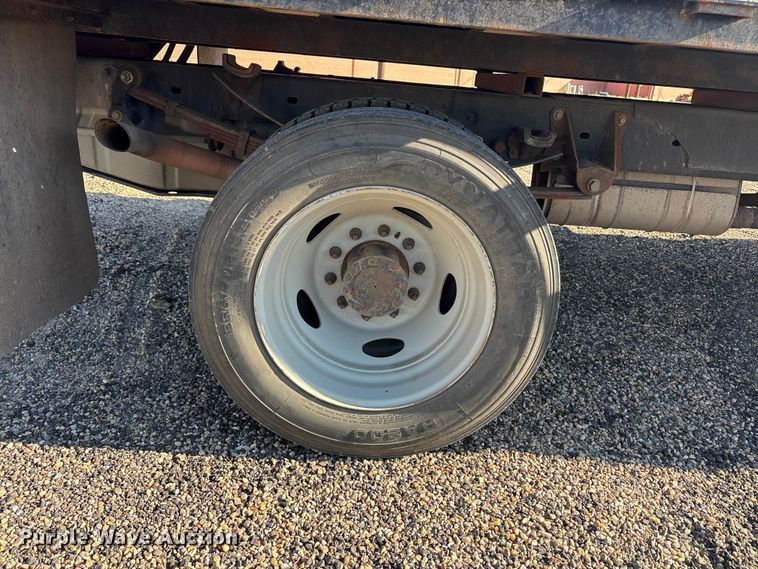 image for item FC2501 2008 Ford F450 flatbed truck