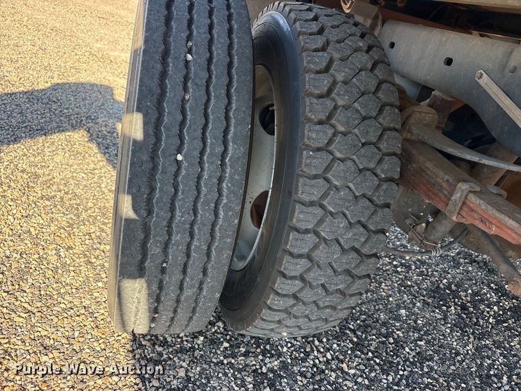 image for item FC2501 2008 Ford F450 flatbed truck