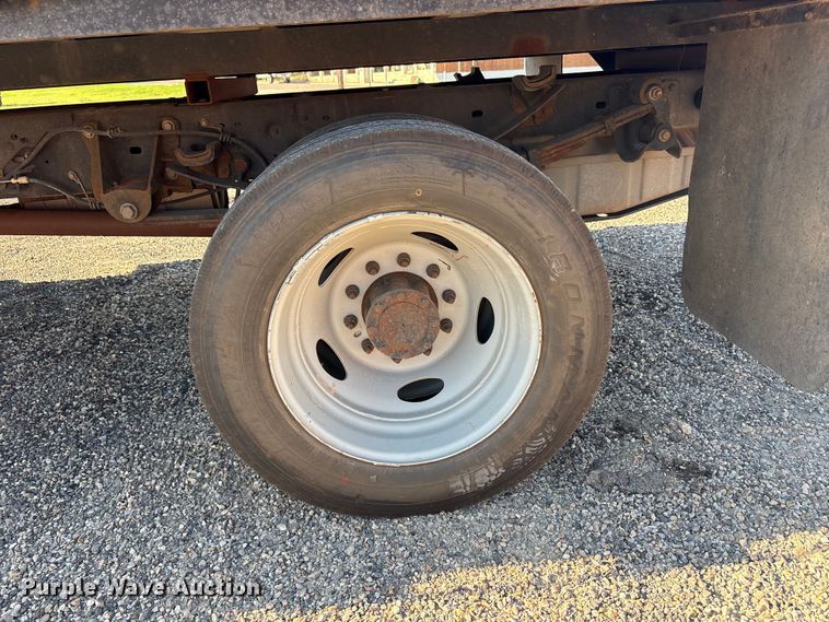 image for item FC2501 2008 Ford F450 flatbed truck