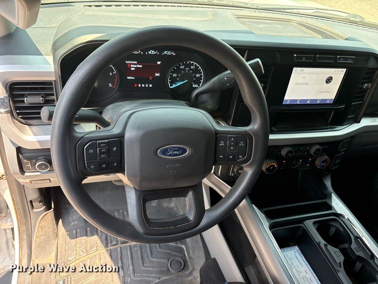 image for item FC2511 2023 Ford F250 Super Duty Crew Cab pickup truck