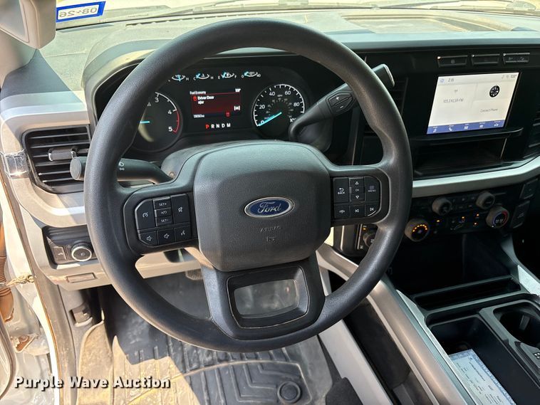 image for item FC2511 2023 Ford F250 Super Duty Crew Cab pickup truck