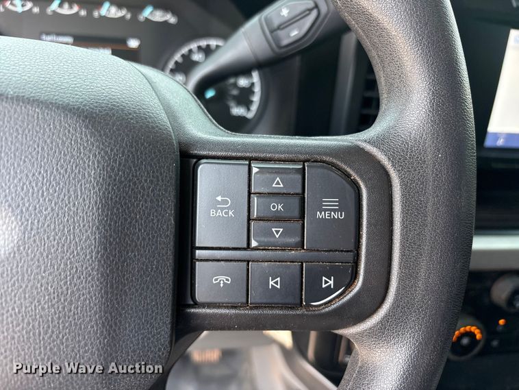 image for item FC2511 2023 Ford F250 Super Duty Crew Cab pickup truck