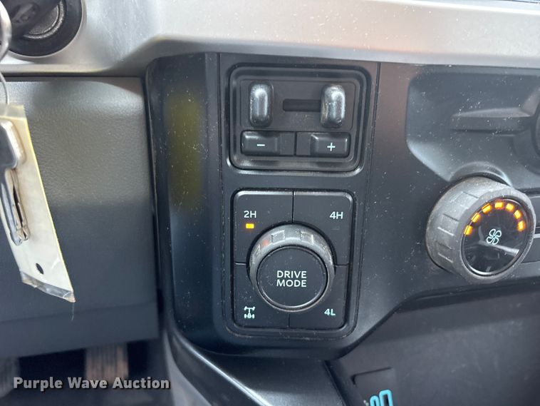 image for item FC2511 2023 Ford F250 Super Duty Crew Cab pickup truck