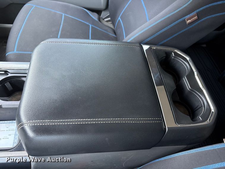image for item FC2511 2023 Ford F250 Super Duty Crew Cab pickup truck
