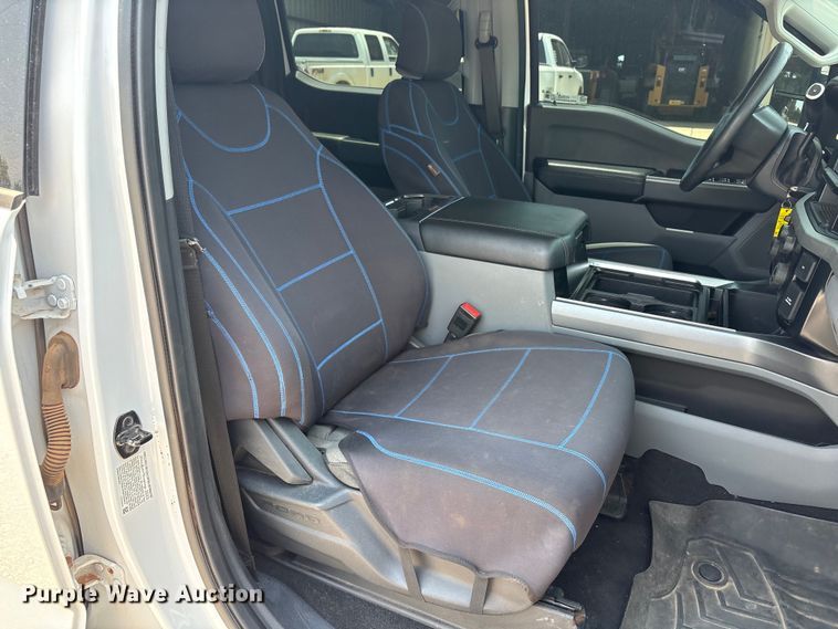 image for item FC2511 2023 Ford F250 Super Duty Crew Cab pickup truck