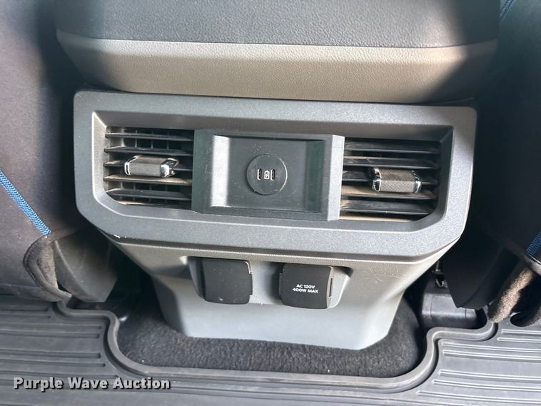 image for item FC2511 2023 Ford F250 Super Duty Crew Cab pickup truck