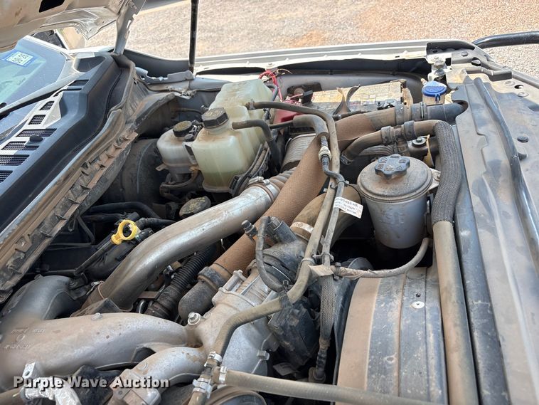 image for item FC2511 2023 Ford F250 Super Duty Crew Cab pickup truck
