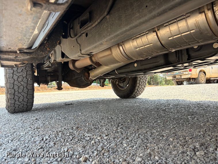image for item FC2511 2023 Ford F250 Super Duty Crew Cab pickup truck