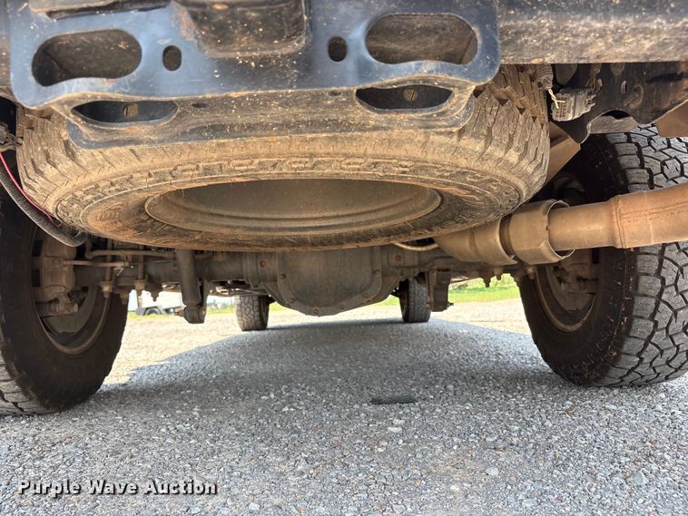 image for item FC2511 2023 Ford F250 Super Duty Crew Cab pickup truck