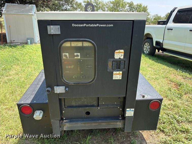 image for item FC2512 2011 Ingersoll Rand G25 generator