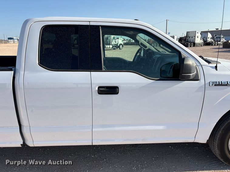 image for item FC2513 2018 Ford F150 Ext. Cab pickup truck