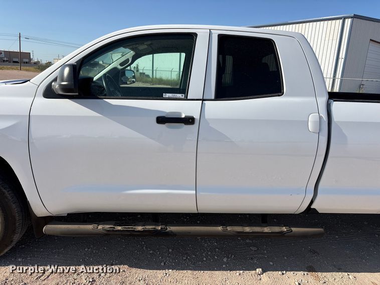 image for item FC2514 2020 Toyota Tundra Ext. Cab pickup truck