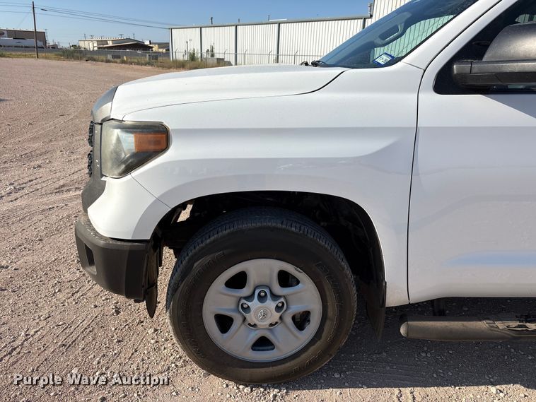 image for item FC2514 2020 Toyota Tundra Ext. Cab pickup truck