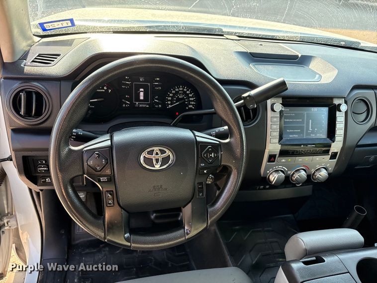 image for item FC2514 2020 Toyota Tundra Ext. Cab pickup truck