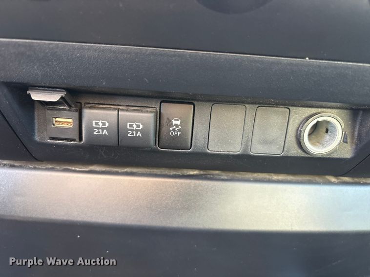 image for item FC2514 2020 Toyota Tundra Ext. Cab pickup truck