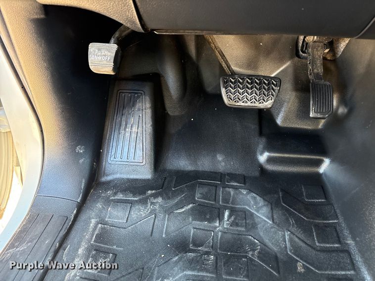 image for item FC2514 2020 Toyota Tundra Ext. Cab pickup truck