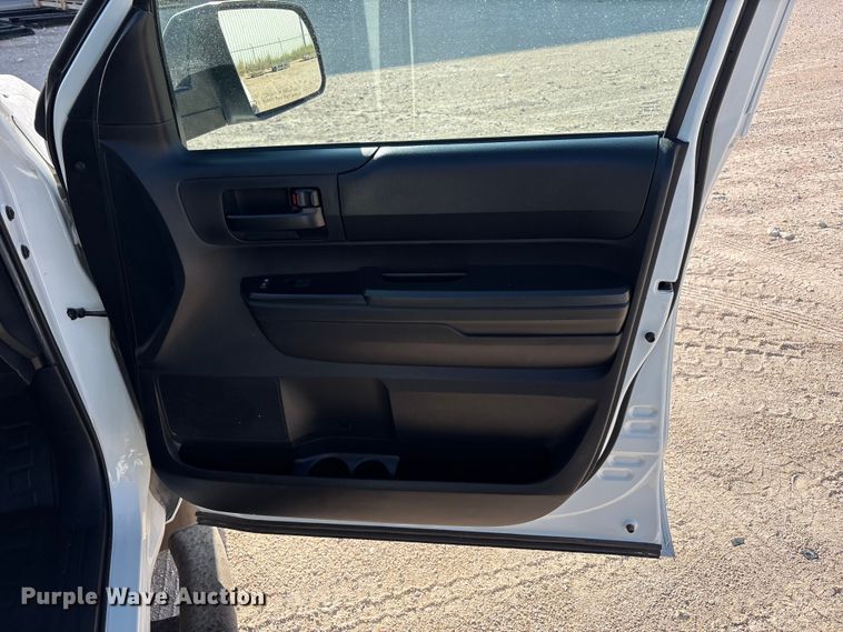 image for item FC2514 2020 Toyota Tundra Ext. Cab pickup truck
