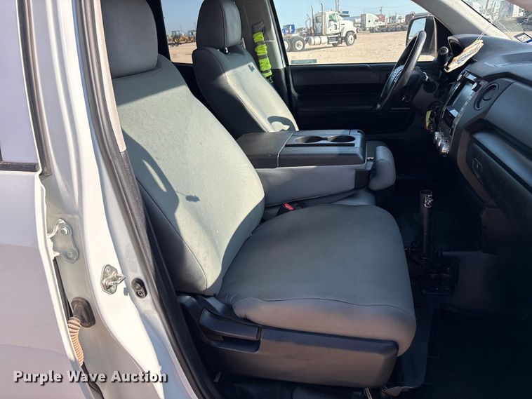 image for item FC2514 2020 Toyota Tundra Ext. Cab pickup truck
