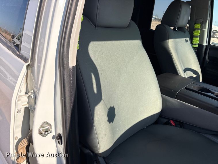 image for item FC2514 2020 Toyota Tundra Ext. Cab pickup truck