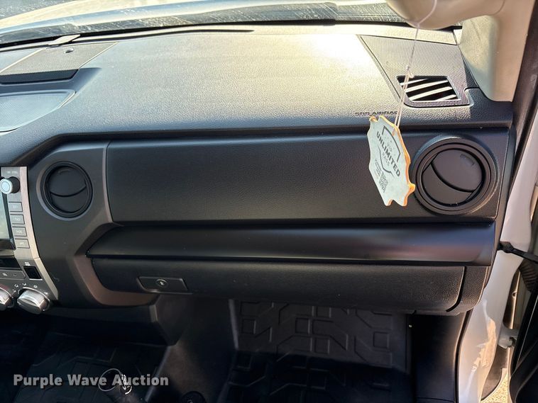 image for item FC2514 2020 Toyota Tundra Ext. Cab pickup truck
