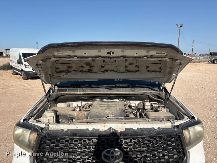 image for item FC2514 2020 Toyota Tundra Ext. Cab pickup truck