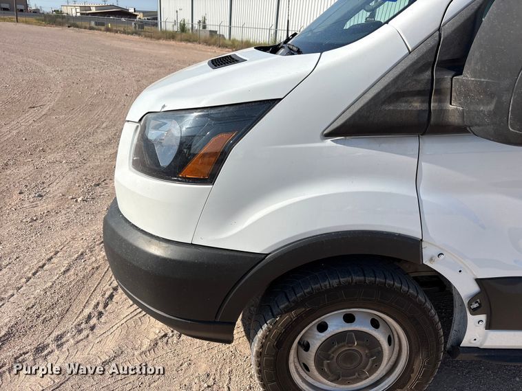 image for item FC2515 2019 Ford Transit van