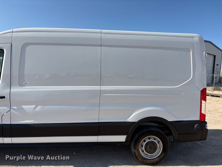 image for item FC2515 2019 Ford Transit van