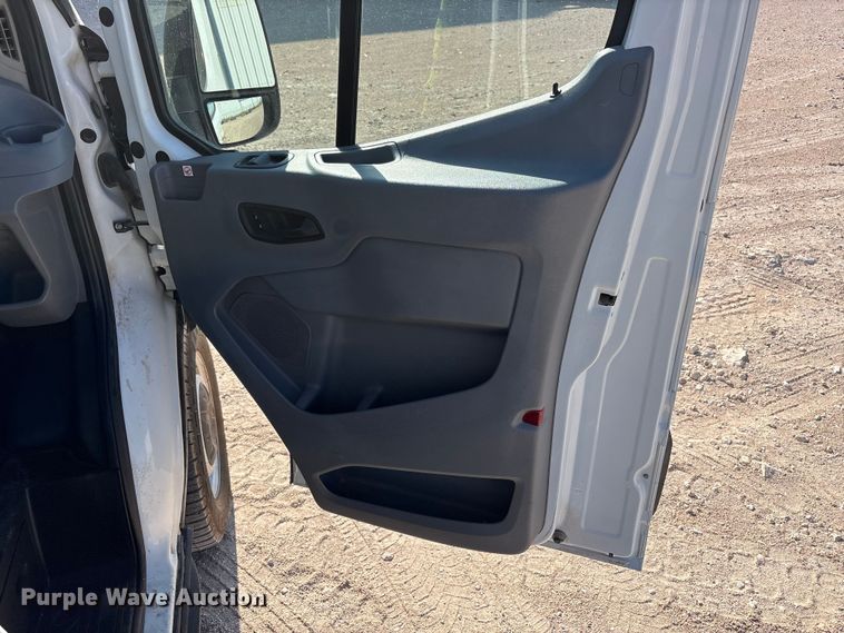 image for item FC2515 2019 Ford Transit van