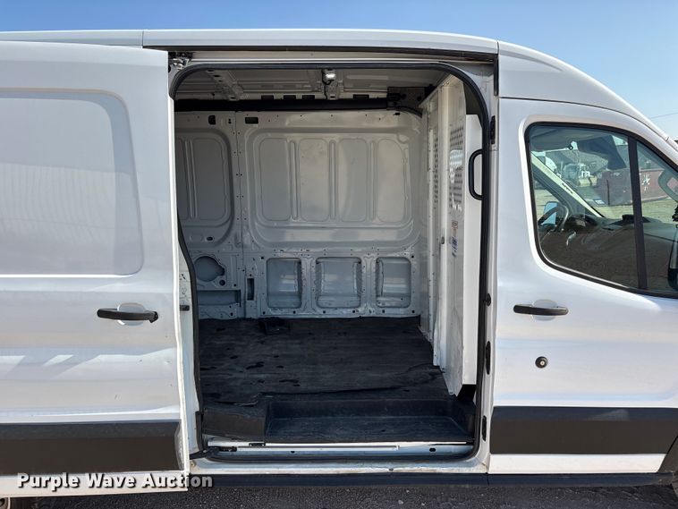 image for item FC2515 2019 Ford Transit van