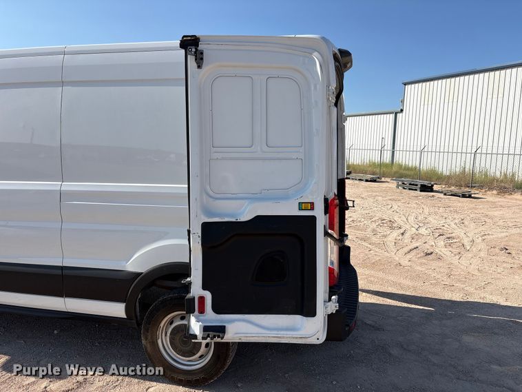 image for item FC2515 2019 Ford Transit van