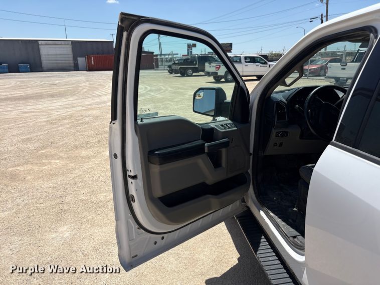 image for item FC2516 2018 Ford F150 Crew Cab pickup truck