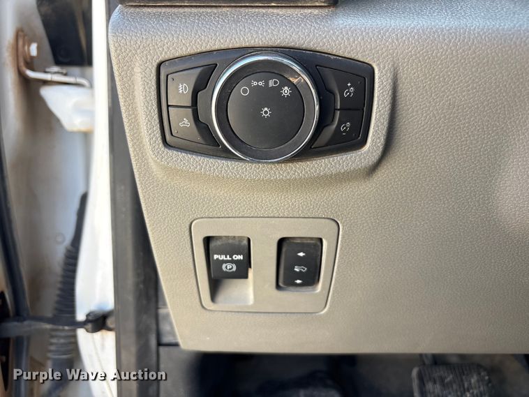 image for item FC2516 2018 Ford F150 Crew Cab pickup truck