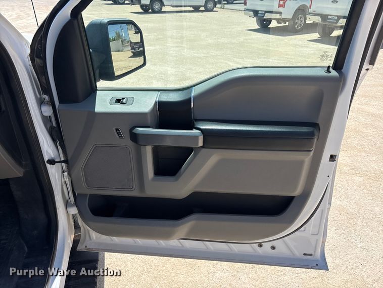 image for item FC2516 2018 Ford F150 Crew Cab pickup truck