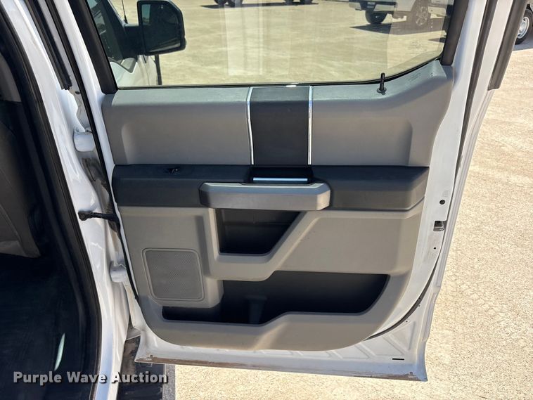 image for item FC2516 2018 Ford F150 Crew Cab pickup truck