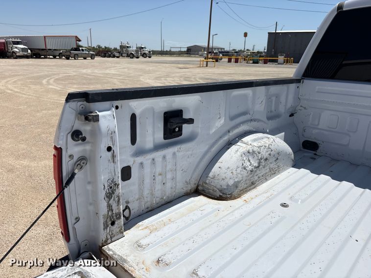 image for item FC2517 2020 Ford F150 Crew Cab pickup truck