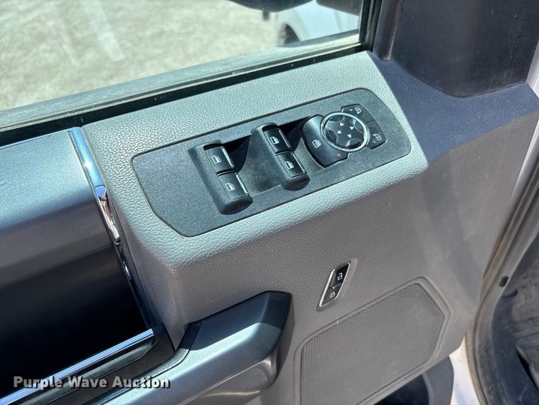 image for item FC2517 2020 Ford F150 Crew Cab pickup truck