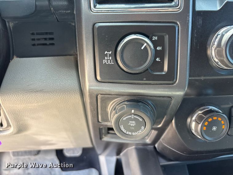 image for item FC2517 2020 Ford F150 Crew Cab pickup truck