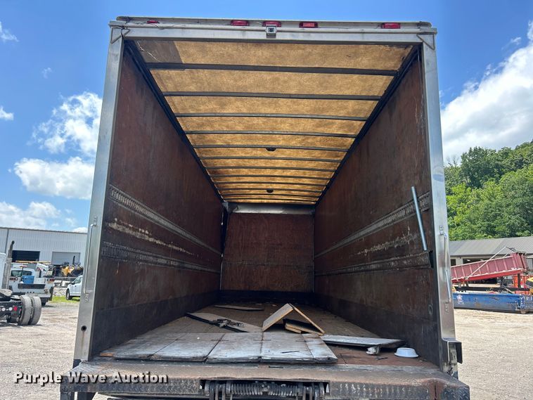 image for item FC2850 2014 Kenworth T370 box truck