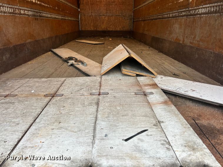 image for item FC2850 2014 Kenworth T370 box truck