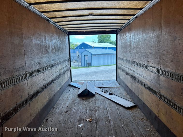 image for item FC2850 2014 Kenworth T370 box truck