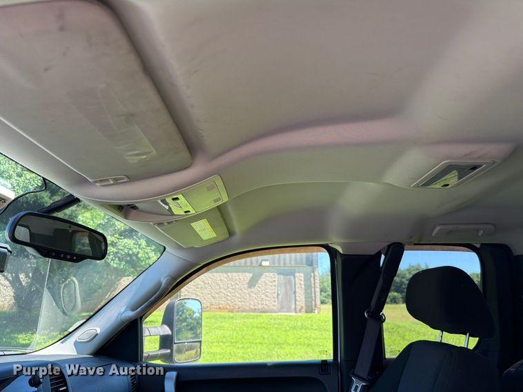 image for item FC3247 2011 GMC Sierra 2500HD Ext. Cab pickup truck