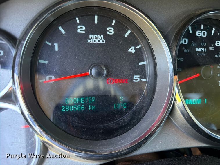 image for item FC3247 2011 GMC Sierra 2500HD Ext. Cab pickup truck