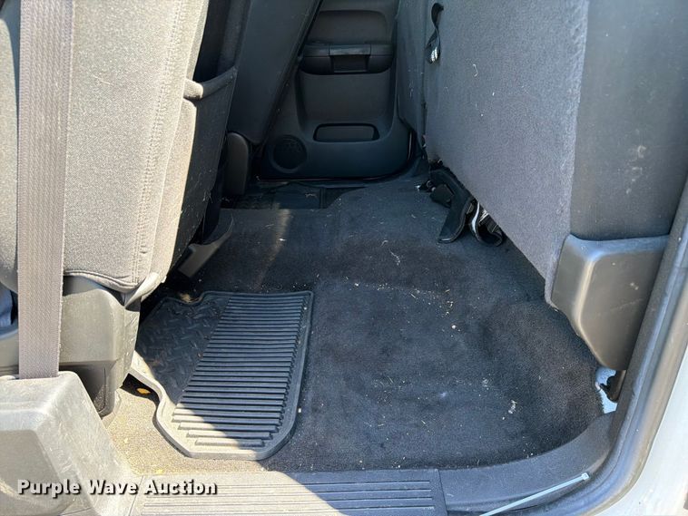image for item FC3247 2011 GMC Sierra 2500HD Ext. Cab pickup truck